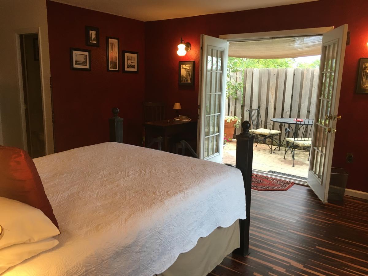 Lakehouse Bed And Breakfast キャニオン・レイク エクステリア 写真